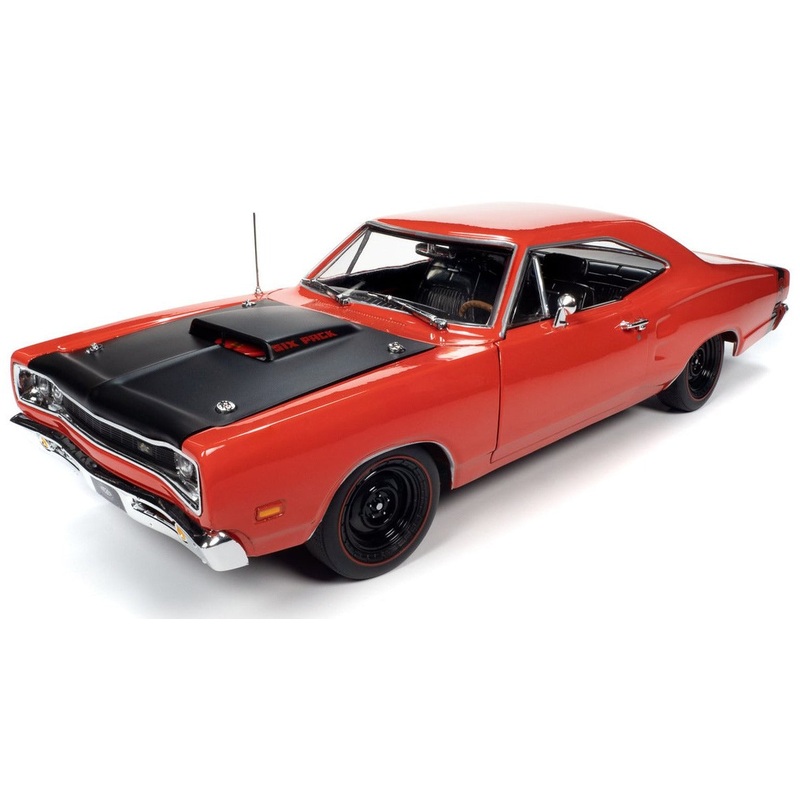 1/18 1969 Dodge Superbee Hardtop