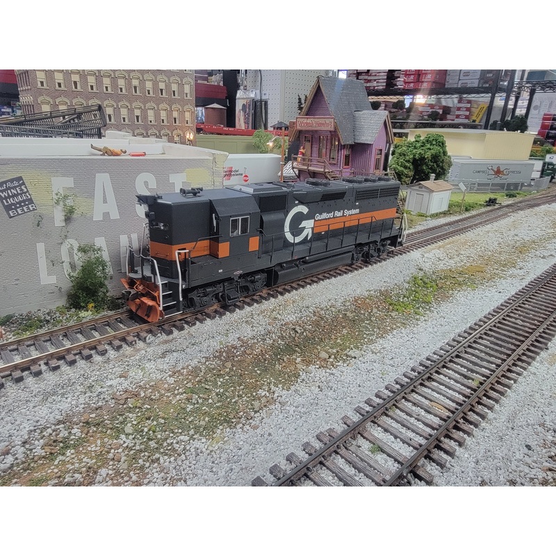 Atlas 8943 HO Scale EMD GP40 Diesel Guilford Rail System No # - Like New Used