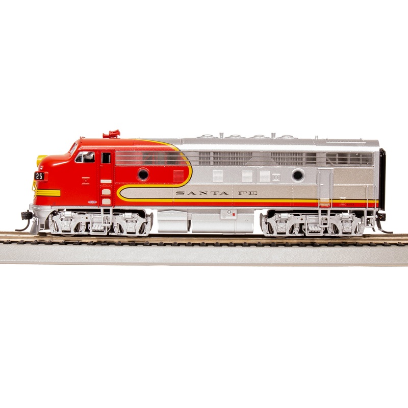 BLI 8167 HO Scale EMD F3A Santa Fe Warbonnet ATSF 26C Paragon4