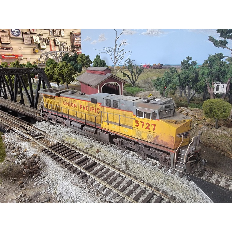 Kato 37-6435 HO Scale GE AC4400CW Union Pacific UP 5727 with DCC (USED/Weathered)