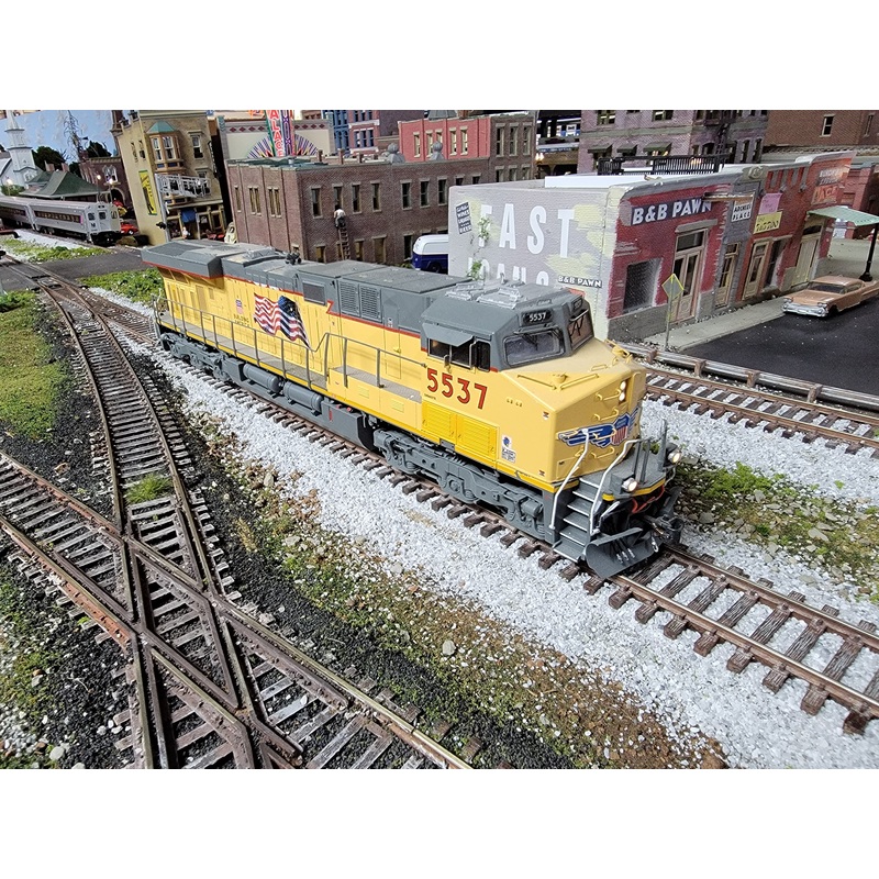 Athearn Genesis G83088 HO Scale GE ES44AC Diesel Union Pacific UP 5537 with DCC - Like New USED