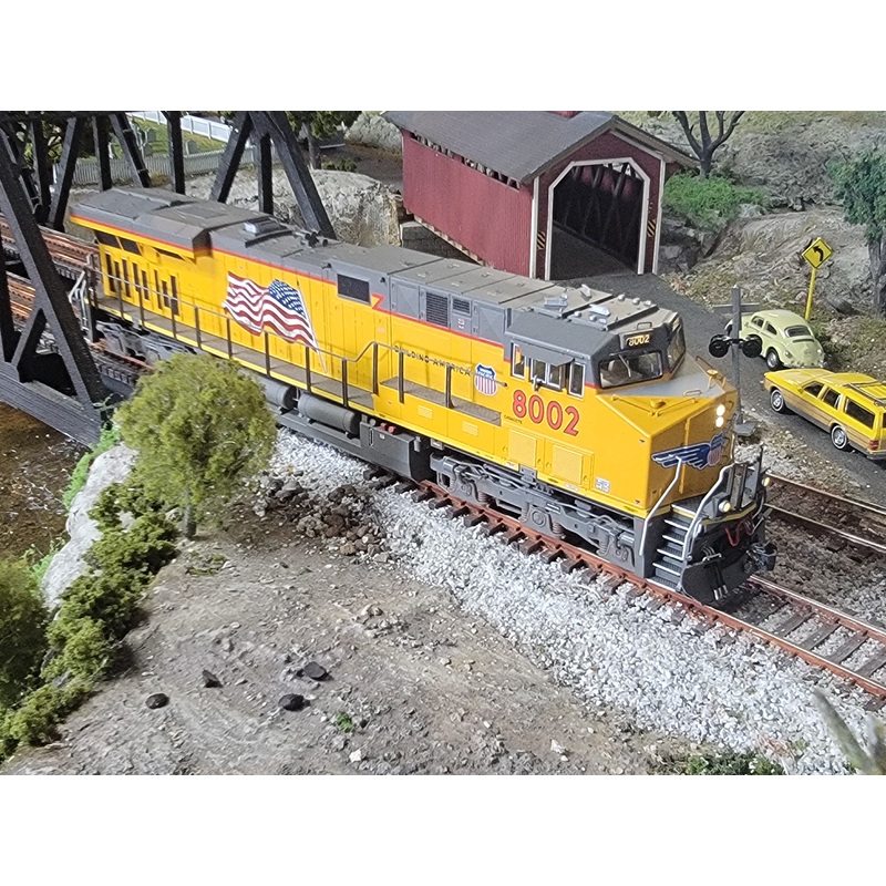 Intermountain 49741S-04 HO Scale GE ES44AC (C45ACCTE) Diesel Union Pacific UP 8002 DCC Sound - USED
