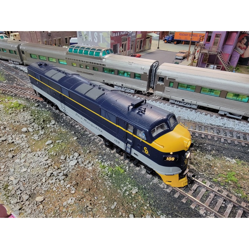 Walthers Proto 920-40998 HO Scale EMD E7 Diesel "Pere Marquette" C&O 108 DCC Sound - USED