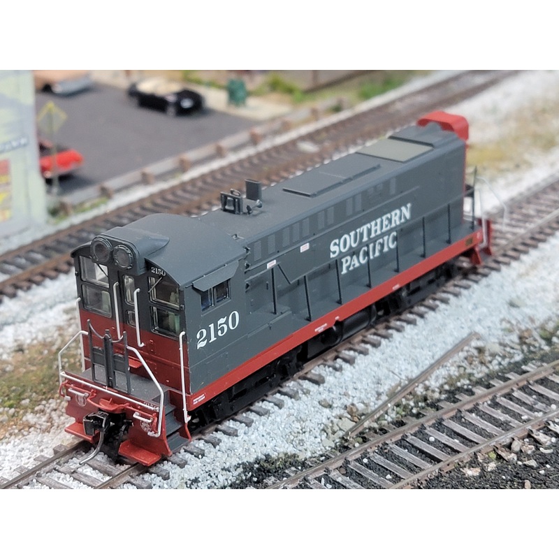 Bowser 23942 HO Scale Baldwin S-12 Diesel Locomotive SP 2150 - USED