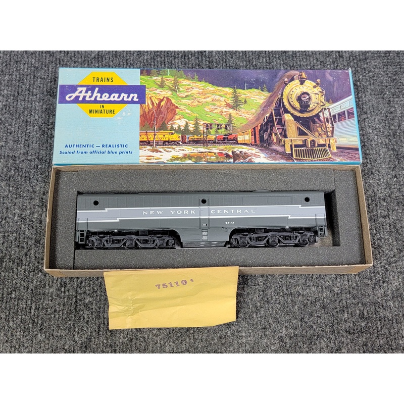 Athearn (Blue Box) HO Scale ALCo PB-1 NYC 4303 Dummy- NOS