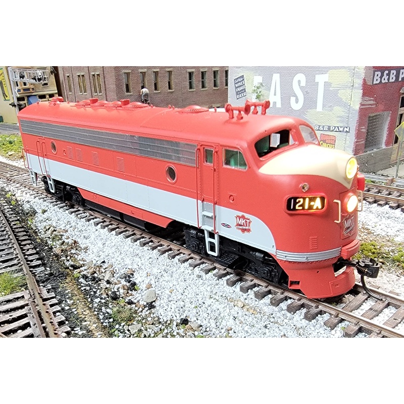 Intermountain 49973S-01 HO Scale EMD F7A MKT 121-A with Sound - USED