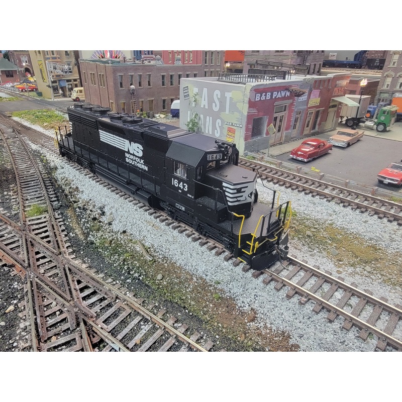 BLI Blue Line 5012 HO Scale EMD SD40-2 Norfolk Southern NS 1643 DCC & Sound - USED