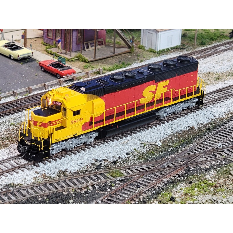 Athearn Genesis G67227 HO Scale EMD SD45-2 Santa Fe "Kodachrome" ATSF 5809 with DCC & Sound - USED